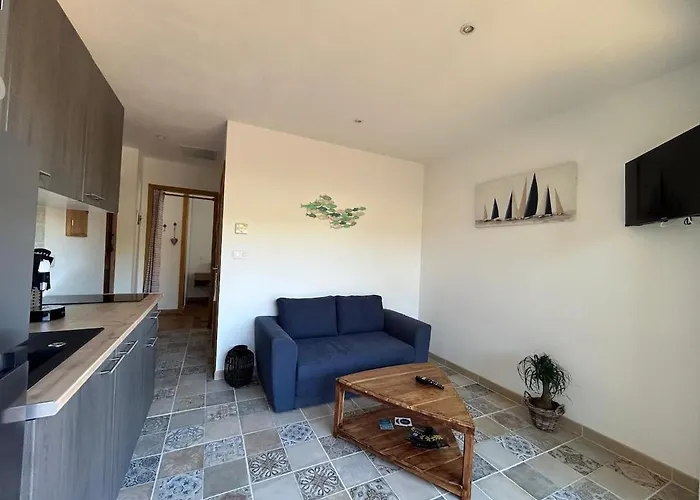 De La Tremiere Nyaraló